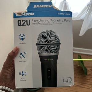 Mic for Stage, Studio and On The Go.